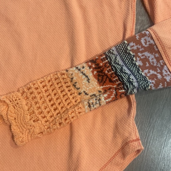 Free People “In The Mix Cuff Top” S - Picture 6 of 6